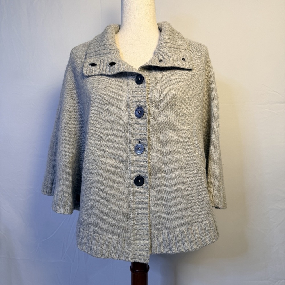 Brooks Brothers Gray Button-Front Knit Cape 100%Wool preppy, English countryside